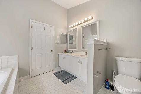 301 Pheasant Run South Brunswick NJ 08852