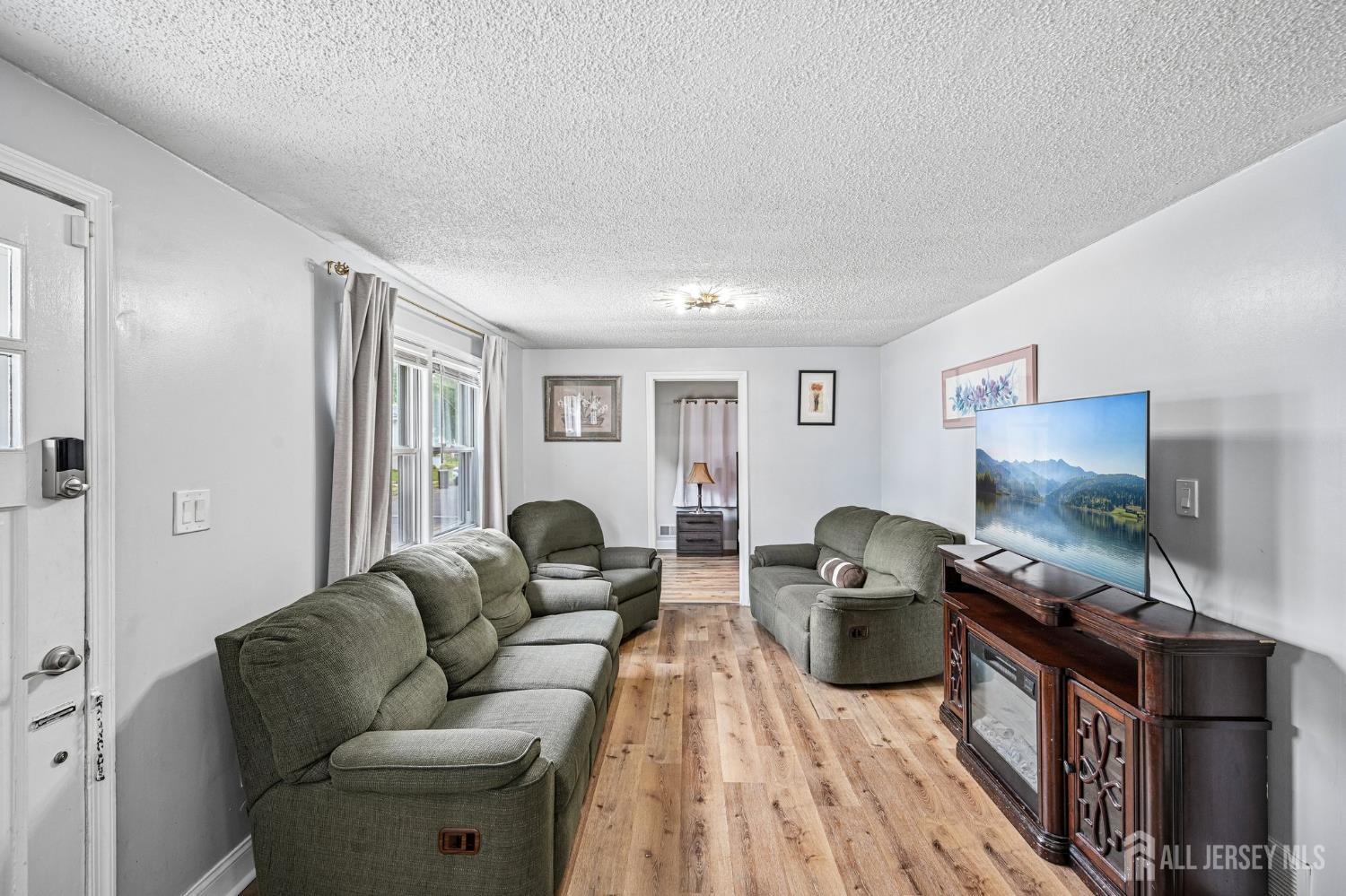 137 Edmund Street Hamilton NJ 08610