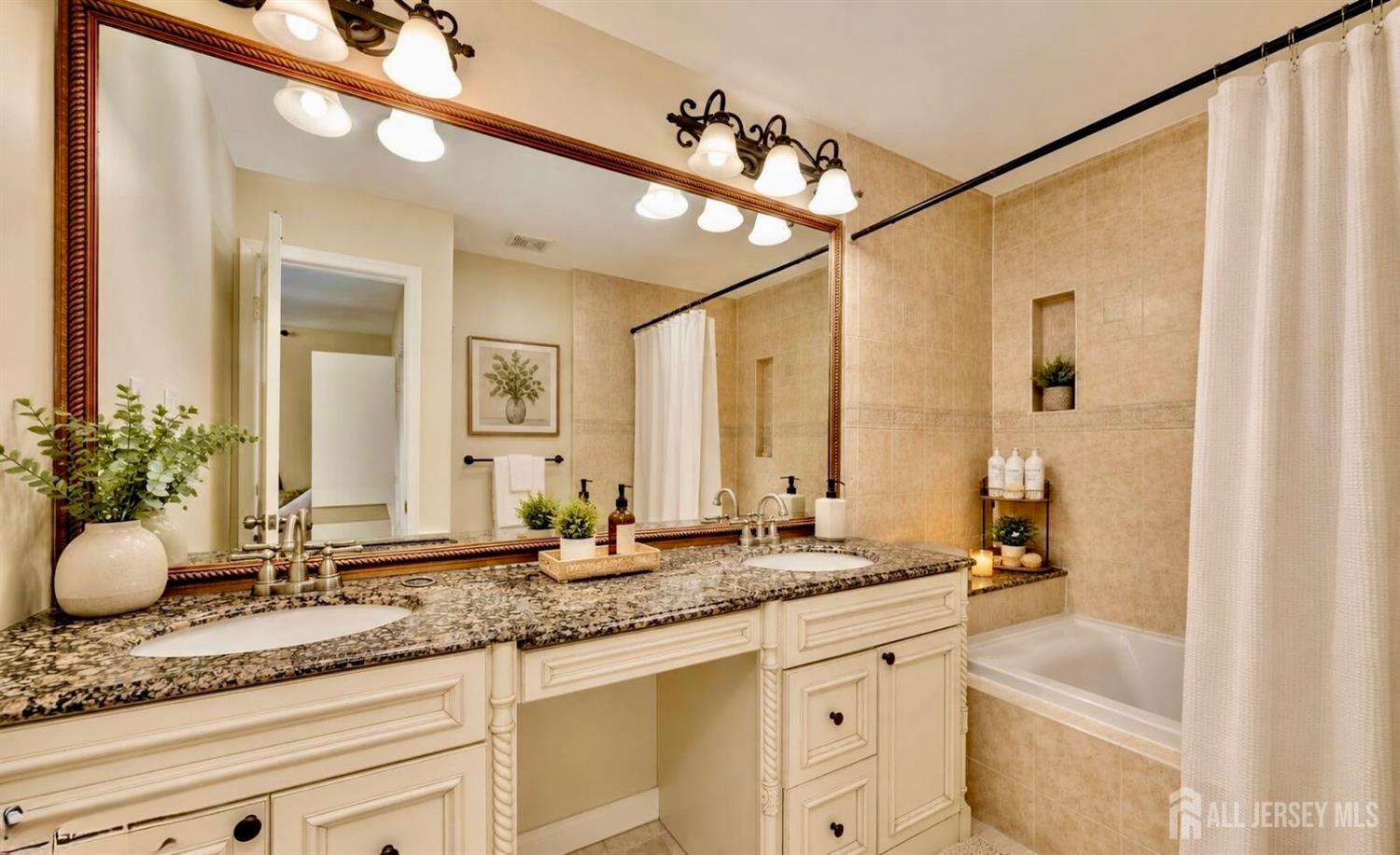 22 Borell Square Parlin NJ 08859