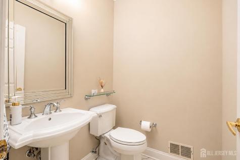 40 Newland Court Bridgewater NJ 08807
