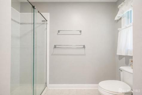 40 Newland Court Bridgewater NJ 08807