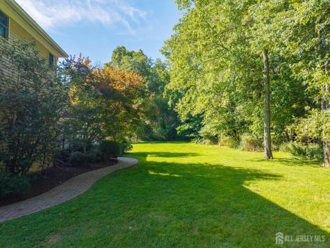 40 Newland Court Bridgewater NJ 08807