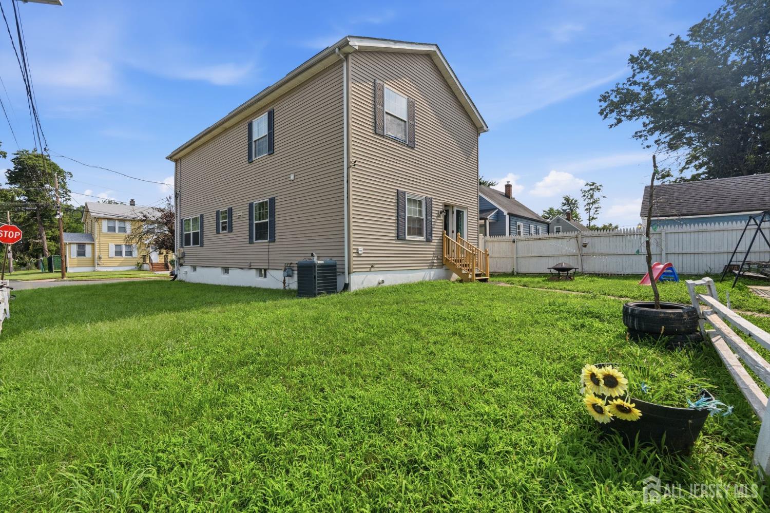 1738 W 3rd Street W Piscataway NJ 08854