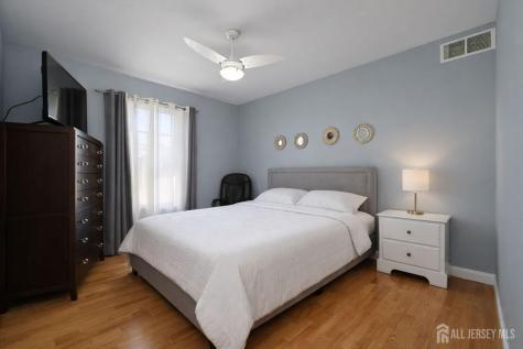 20 Cliff Avenue Fords NJ 08863