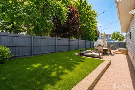 20 Cliff Avenue Fords NJ 08863