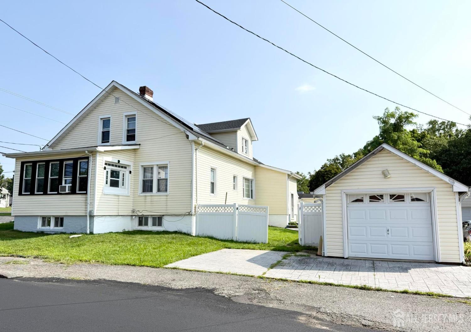73 Laurence Parkway Old Bridge NJ 08879