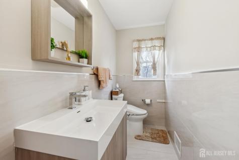 8 Constitution Court East Brunswick NJ 08816