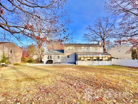 8 Constitution Court East Brunswick NJ 08816