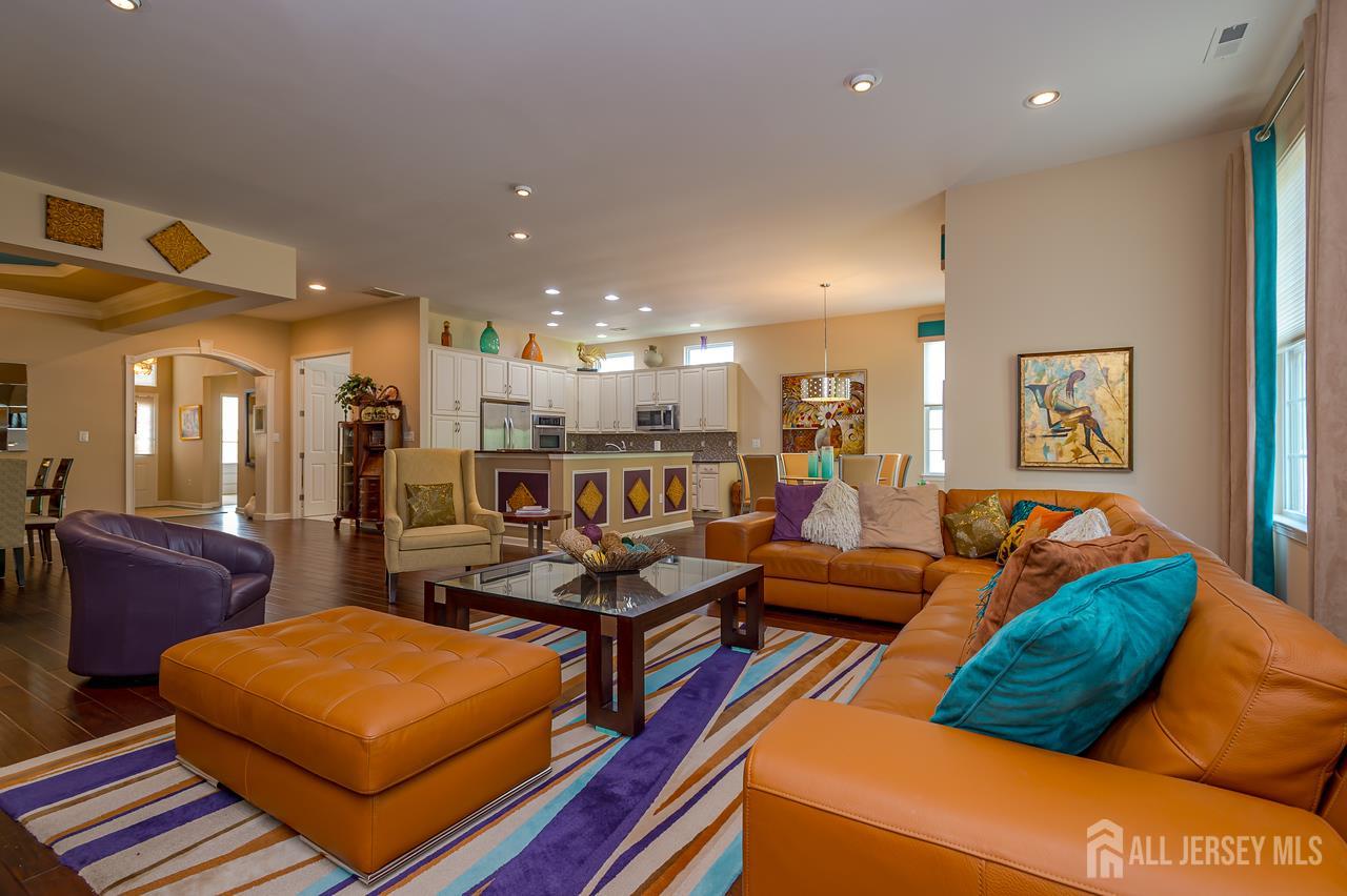 19 Troon Court Monroe NJ 08831