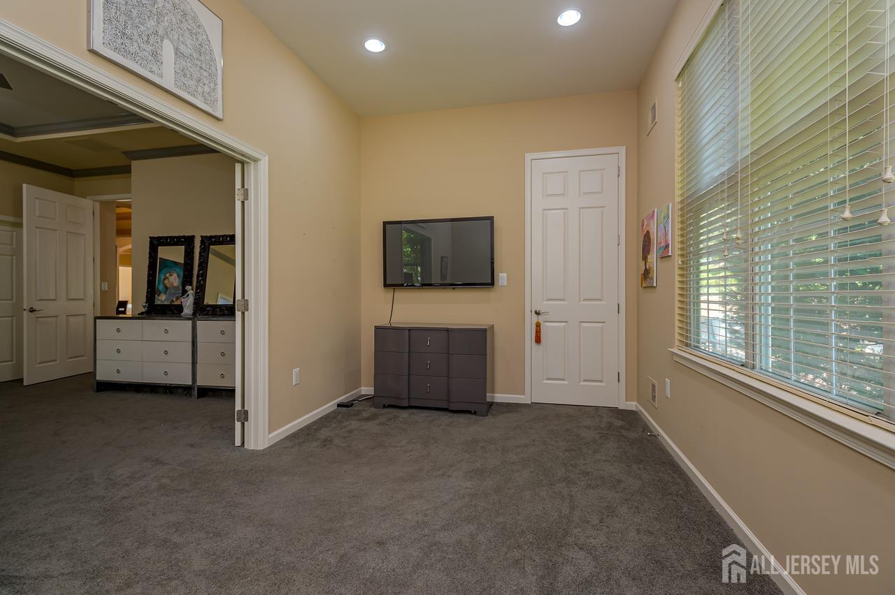 19 Troon Court Monroe NJ 08831