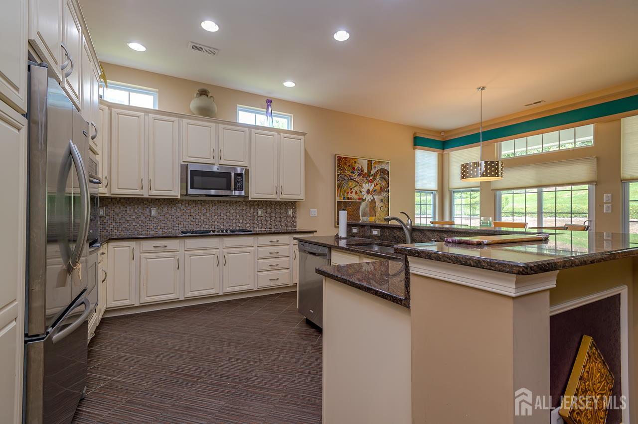 19 Troon Court Monroe NJ 08831