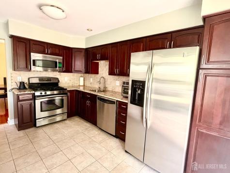 272 Marcia Way Bridgewater NJ 08807