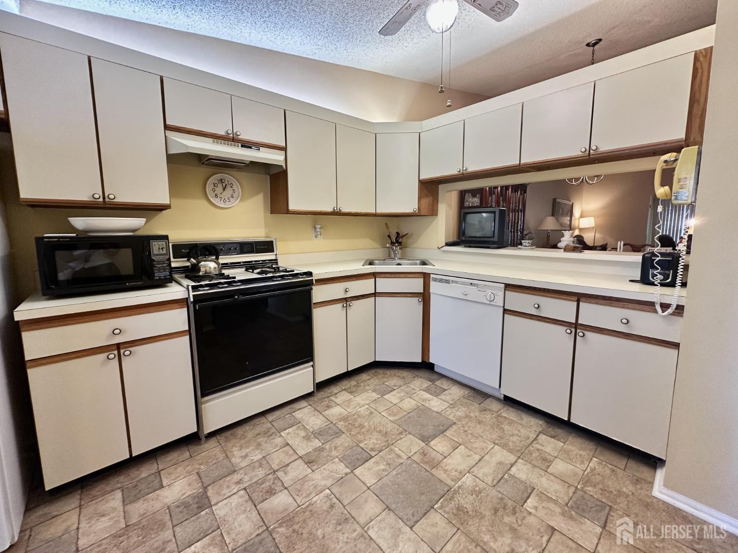 262 Wycoff Way East Brunswick NJ 08816