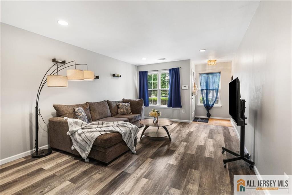 10 Pennsbury Way East Brunswick NJ 08816
