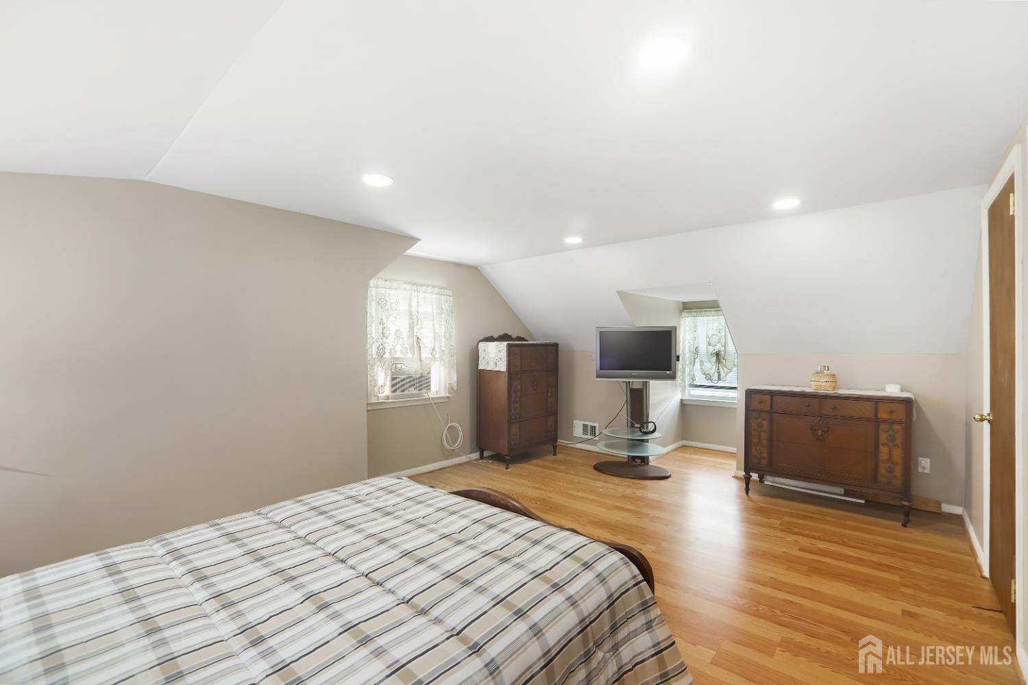 354 Colonia Boulevard Colonia NJ 07067