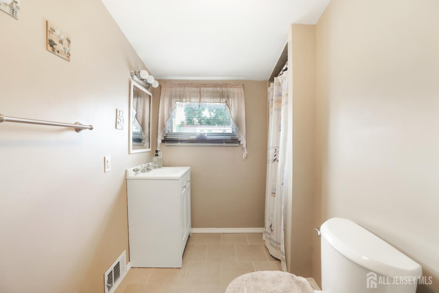 354 Colonia Boulevard Colonia NJ 07067