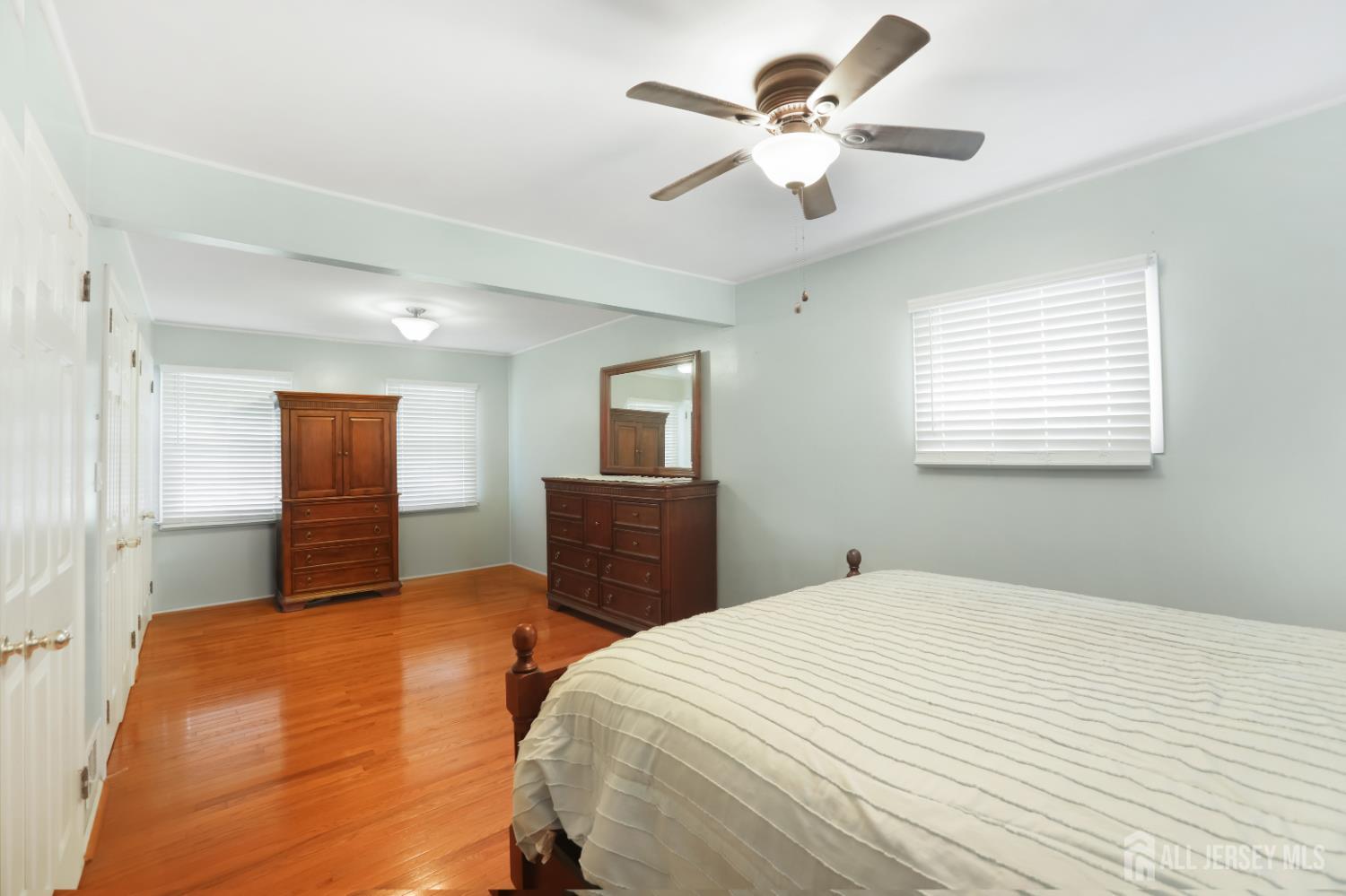 354 Colonia Boulevard Colonia NJ 07067