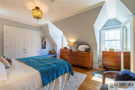 25 Hillcrest Drive Piscataway NJ 08854