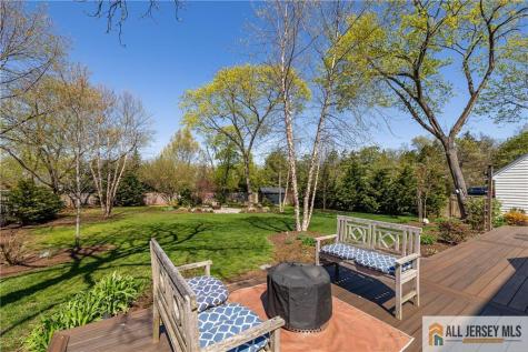 25 Hillcrest Drive Piscataway NJ 08854