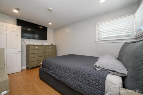 347 Woodruff Avenue Avenel NJ 07001