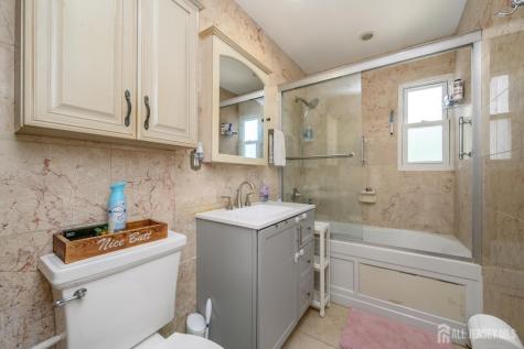 347 Woodruff Avenue Avenel NJ 07001