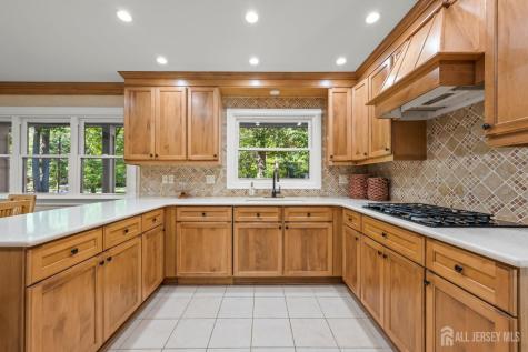 15 Heritage Lane Scotch Plains NJ 07076