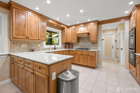 15 Heritage Lane Scotch Plains NJ 07076