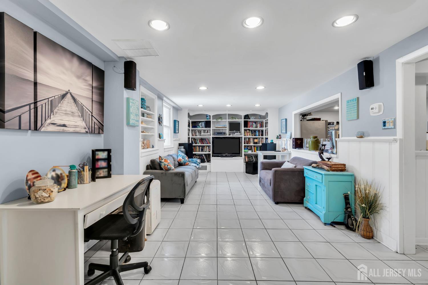 35 Richard Terrace Middletown NJ 07748