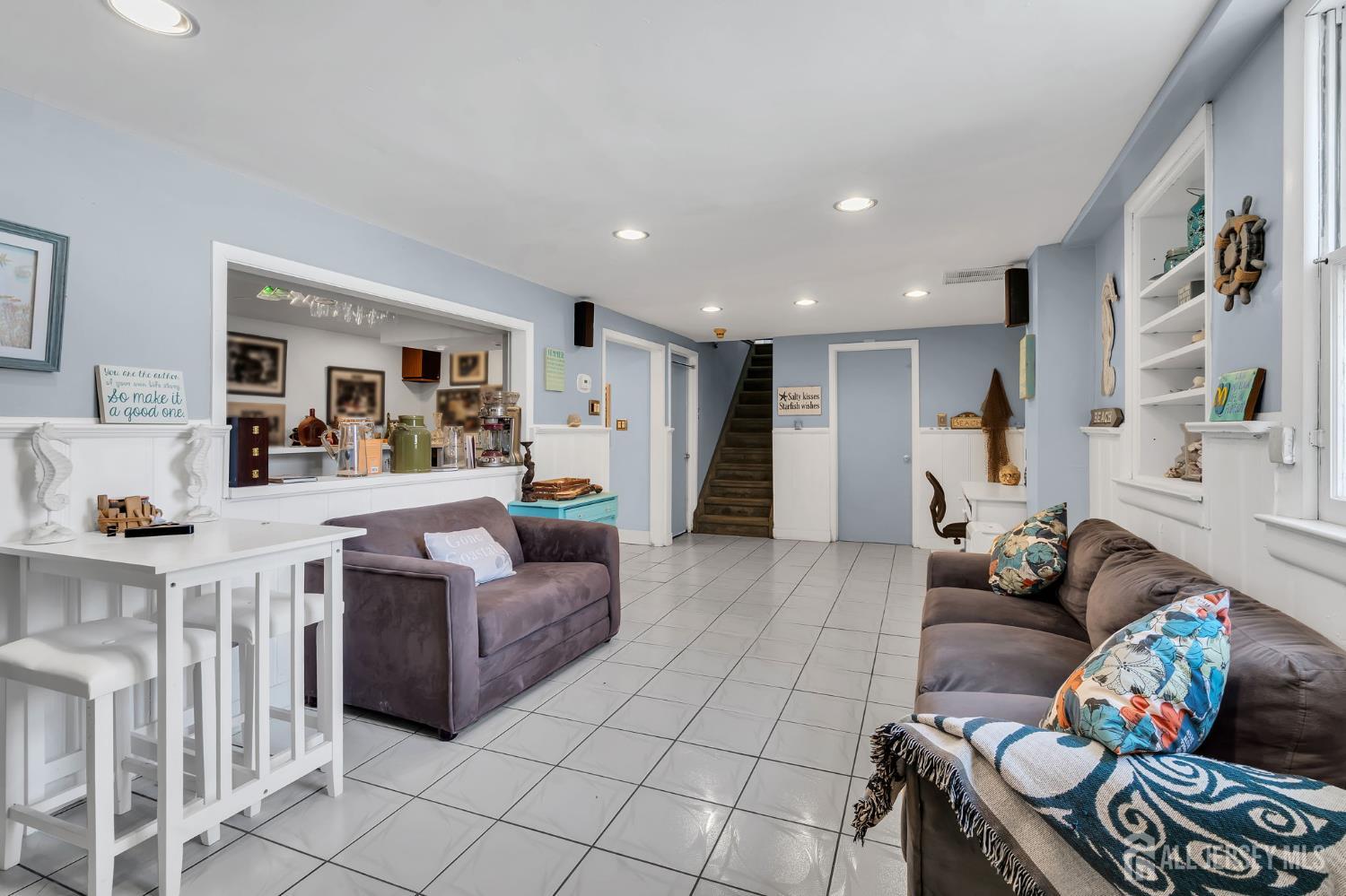 35 Richard Terrace Middletown NJ 07748