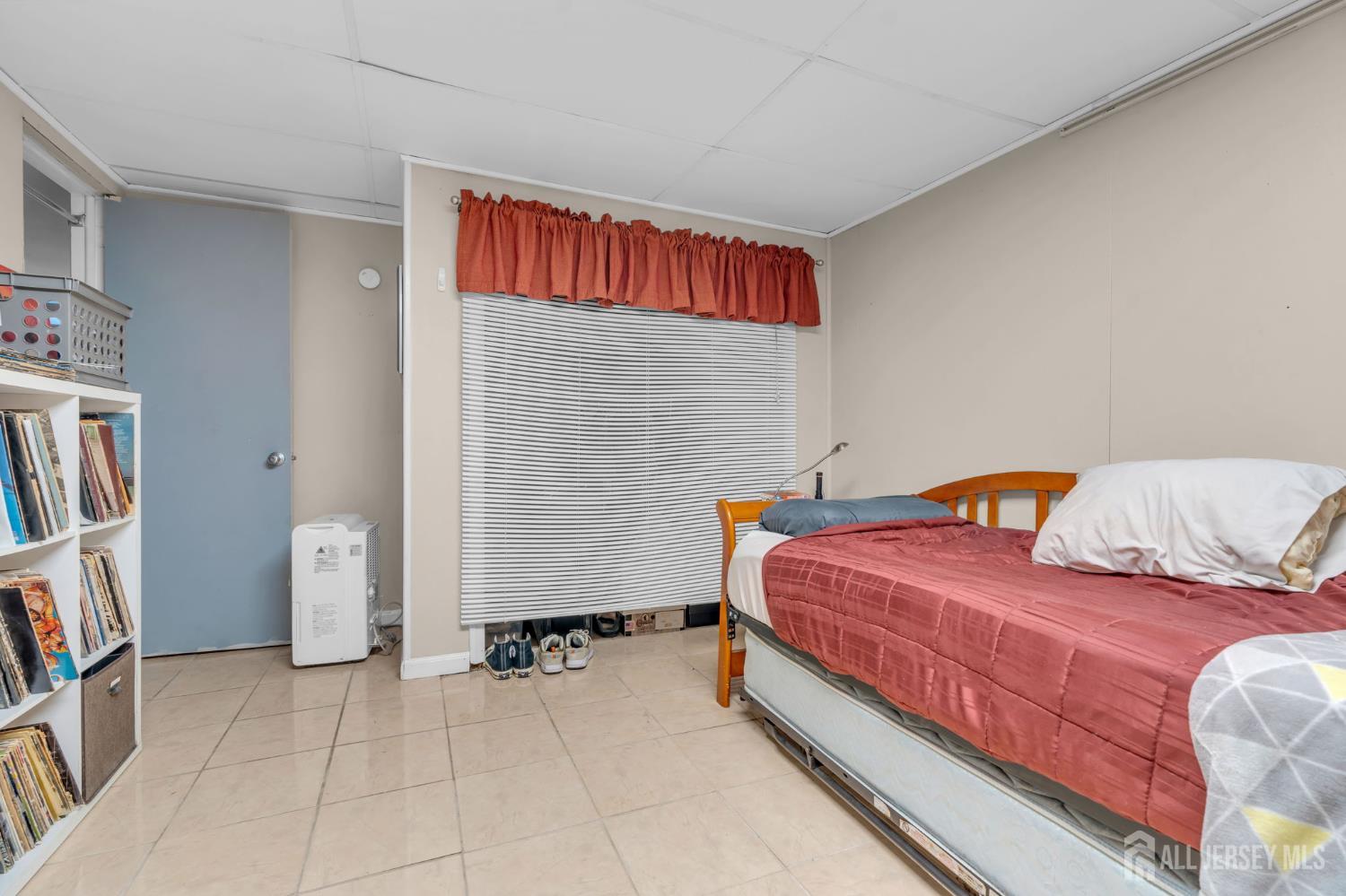 35 Richard Terrace Middletown NJ 07748