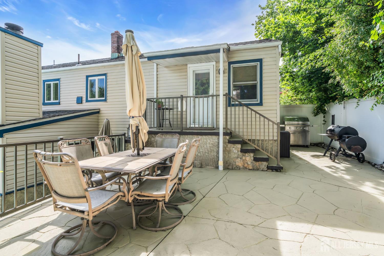 35 Richard Terrace Middletown NJ 07748