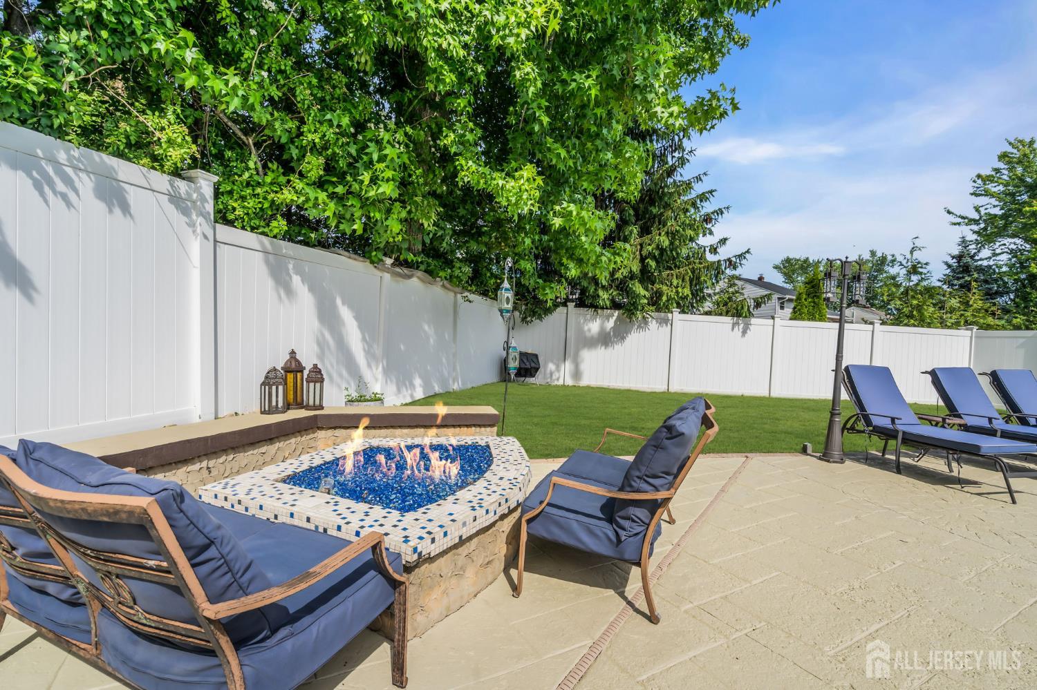 35 Richard Terrace Middletown NJ 07748