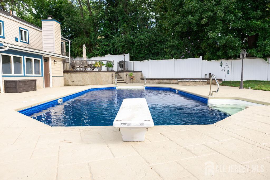 35 Richard Terrace Middletown NJ 07748