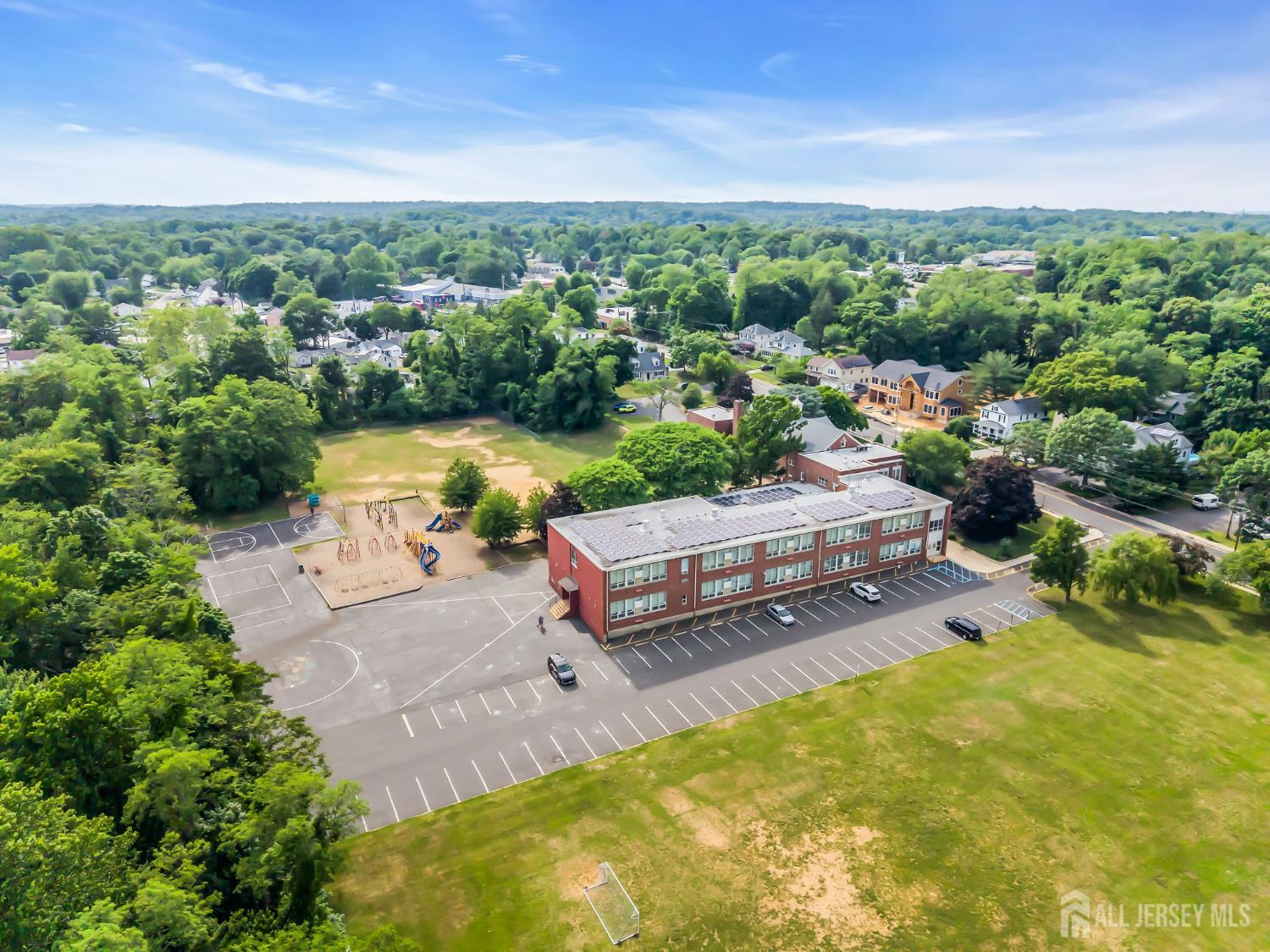 35 Richard Terrace Middletown NJ 07748