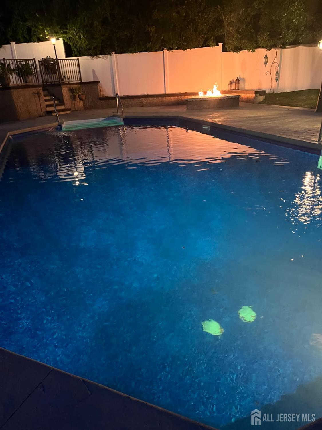 35 Richard Terrace Middletown NJ 07748