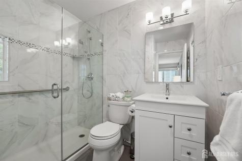 17 Tyndall Road South Brunswick NJ 08824
