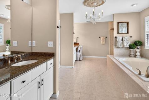 11 Palmer Circle Millstone NJ 08535