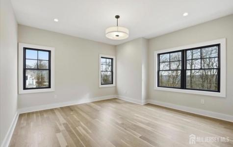 62 Laura Avenue Edison NJ 08820