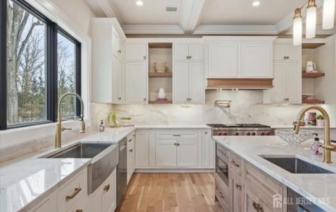 62 Laura Avenue Edison NJ 08820