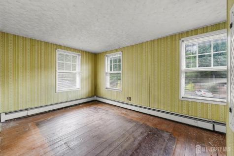 44 John Street Helmetta NJ 08828