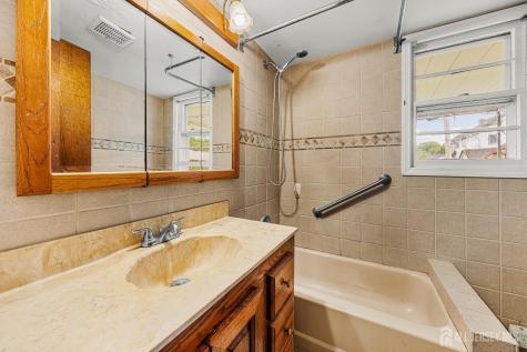 44 John Street Helmetta NJ 08828