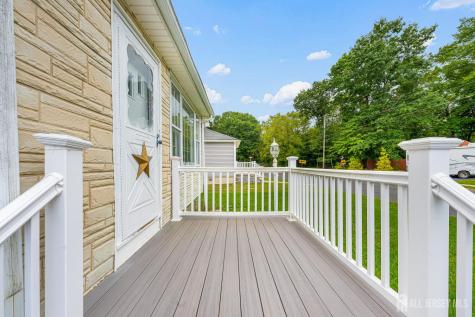 44 John Street Helmetta NJ 08828