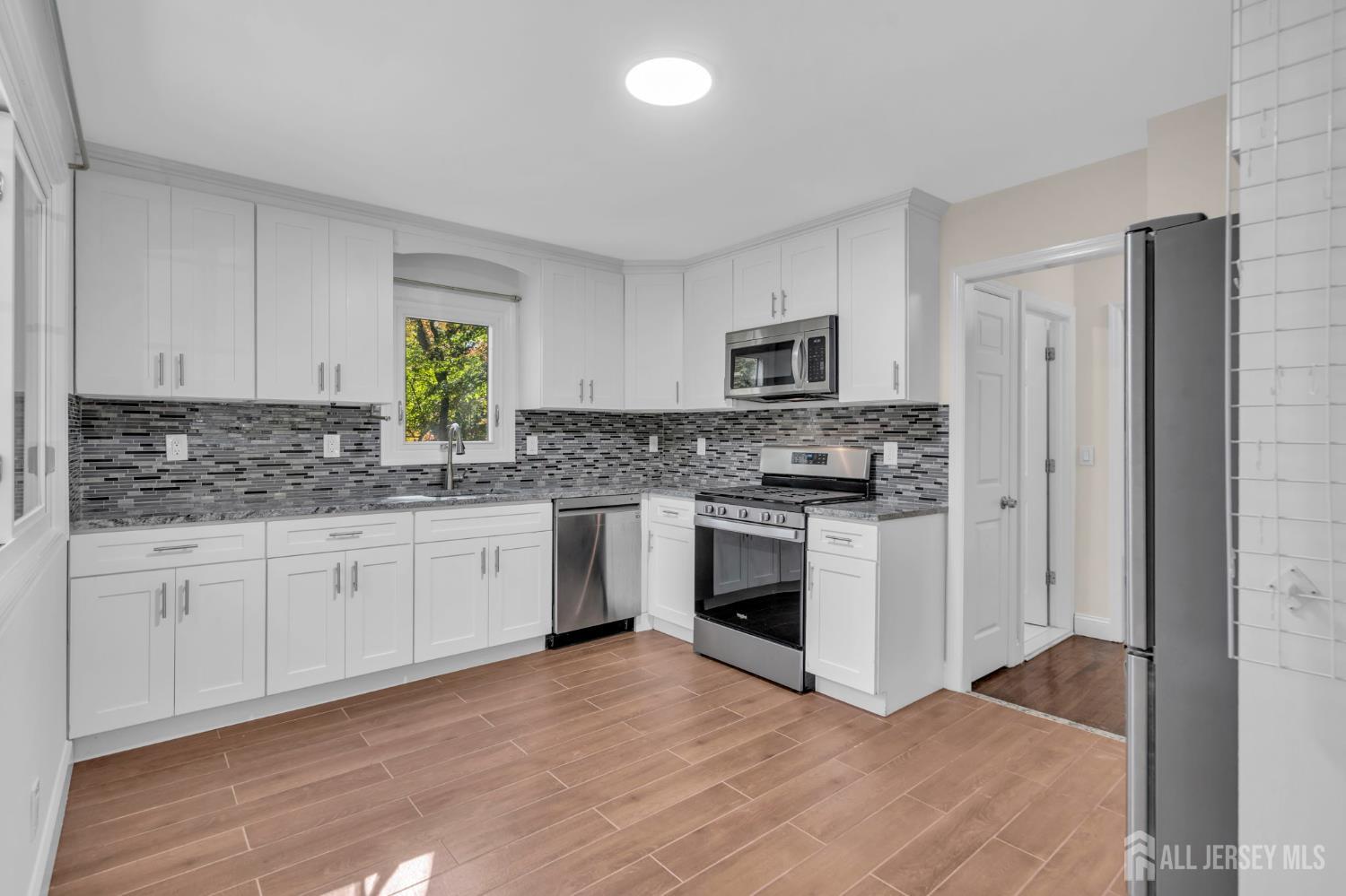 32 Bruning Lane Spotswood NJ 08884