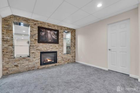 81 N Locust Avenue N Evesham NJ 08053