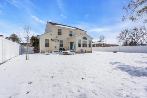 81 N Locust Avenue N Evesham NJ 08053