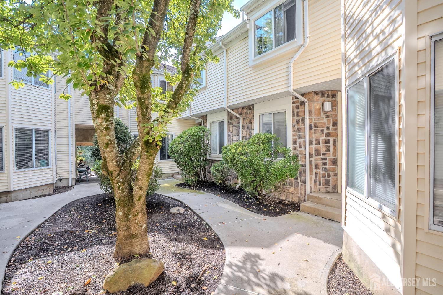 1088 Schmidt Lane North Brunswick NJ 08902
