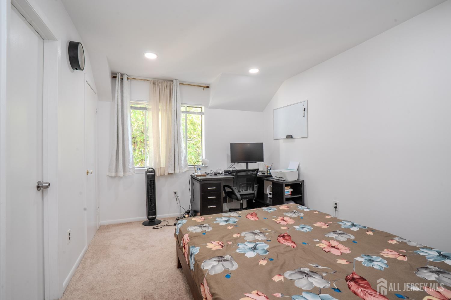 1088 Schmidt Lane North Brunswick NJ 08902