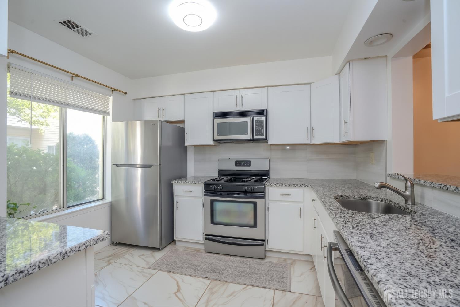 1088 Schmidt Lane North Brunswick NJ 08902