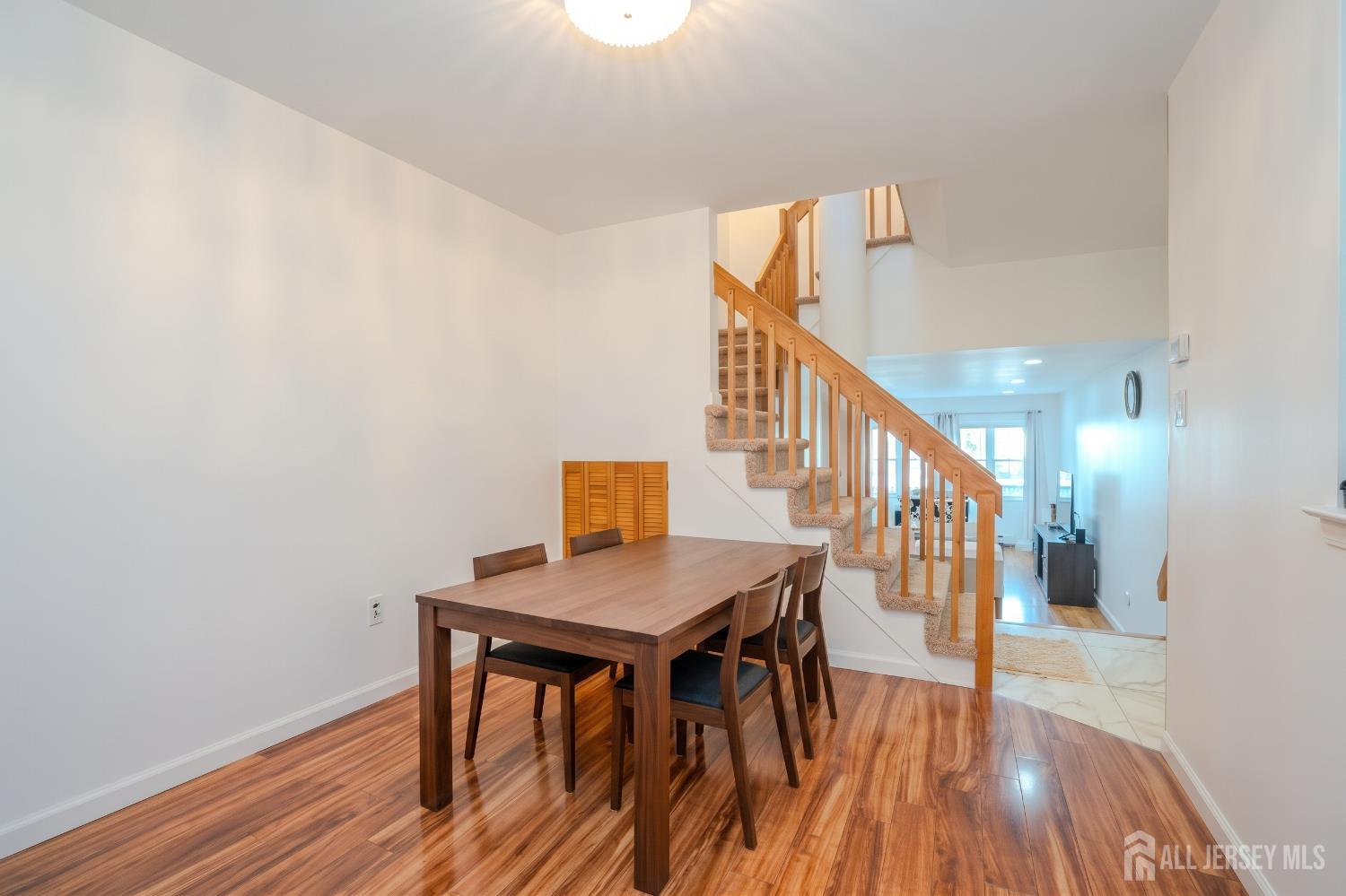 1088 Schmidt Lane North Brunswick NJ 08902