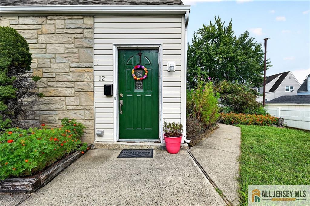 12 Cornell Street Avenel NJ 07001